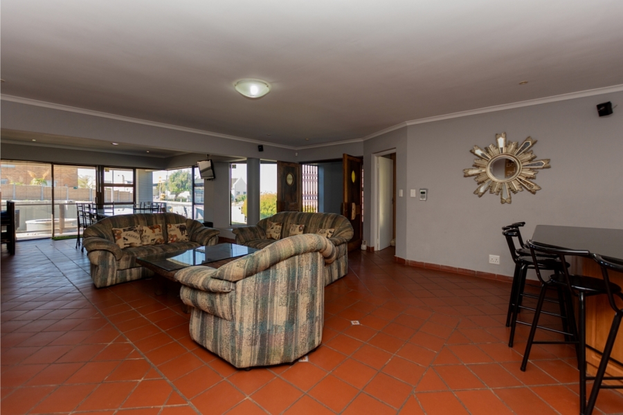 4 Bedroom Property for Sale in Britannia Bay Western Cape